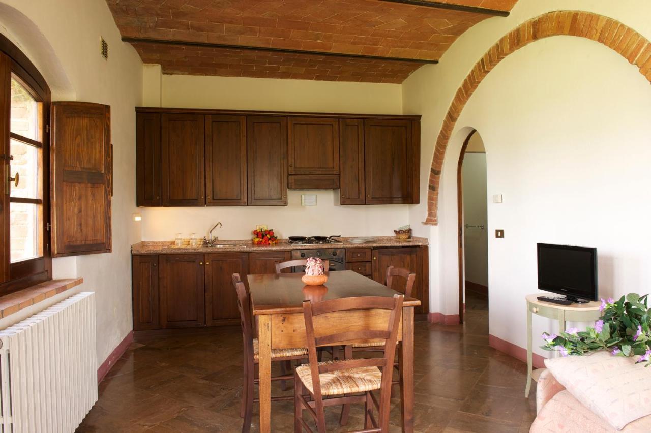 Castello Di Modanella 拉波拉诺泰尔梅 外观 照片