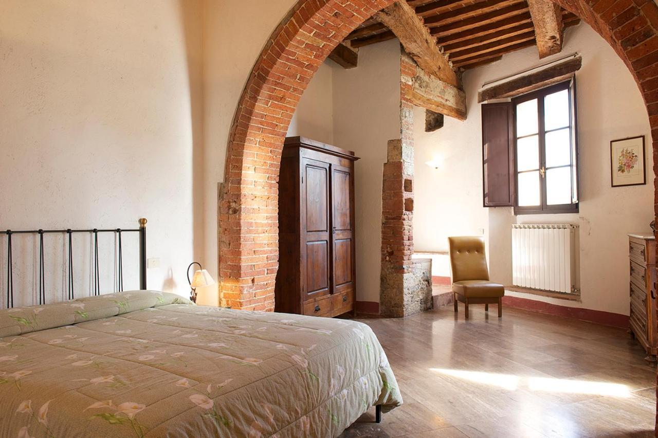 Castello Di Modanella 拉波拉诺泰尔梅 外观 照片