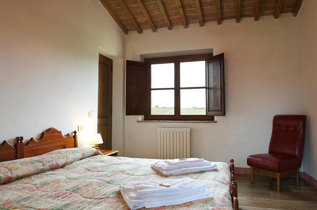 Castello Di Modanella 拉波拉诺泰尔梅 外观 照片
