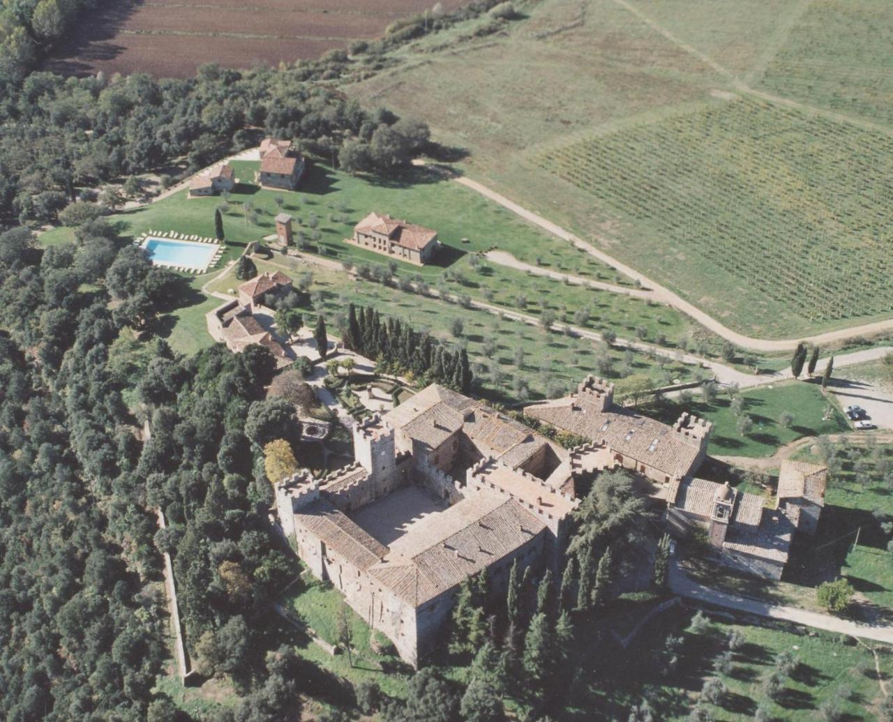 Castello Di Modanella 拉波拉诺泰尔梅 外观 照片